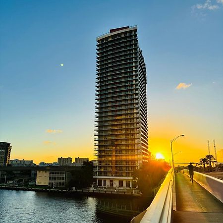 Beachwalk Resort & Condos Hallandale Beach Bagian luar foto