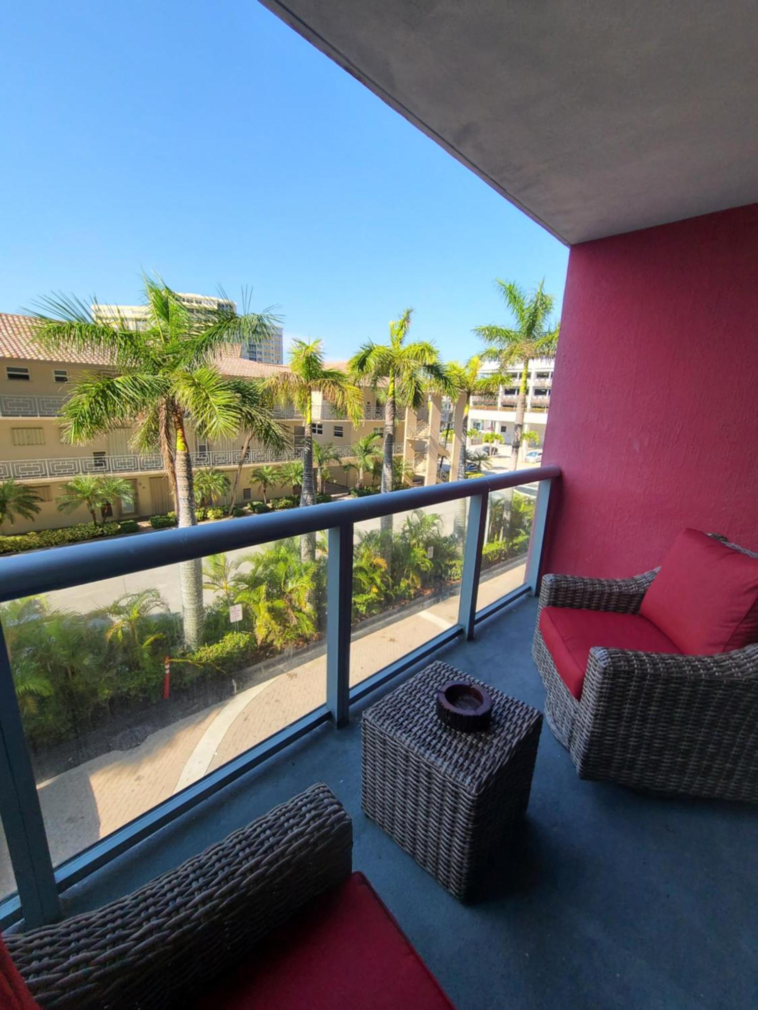 Beachwalk Resort & Condos Hallandale Beach Bagian luar foto
